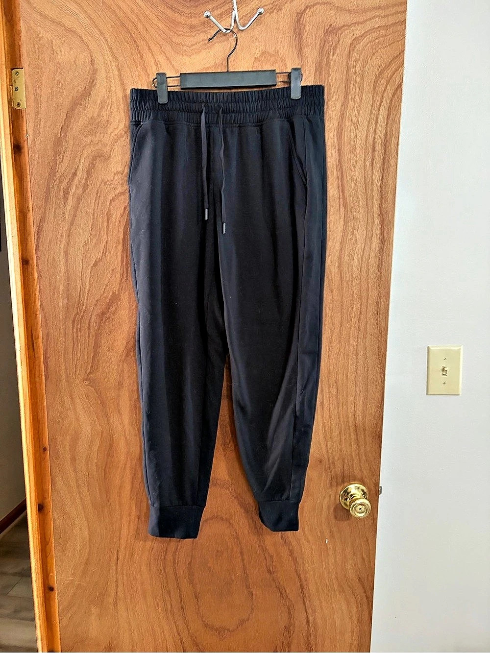 Yogalicious Women’s Black Jogger Pants Size Large